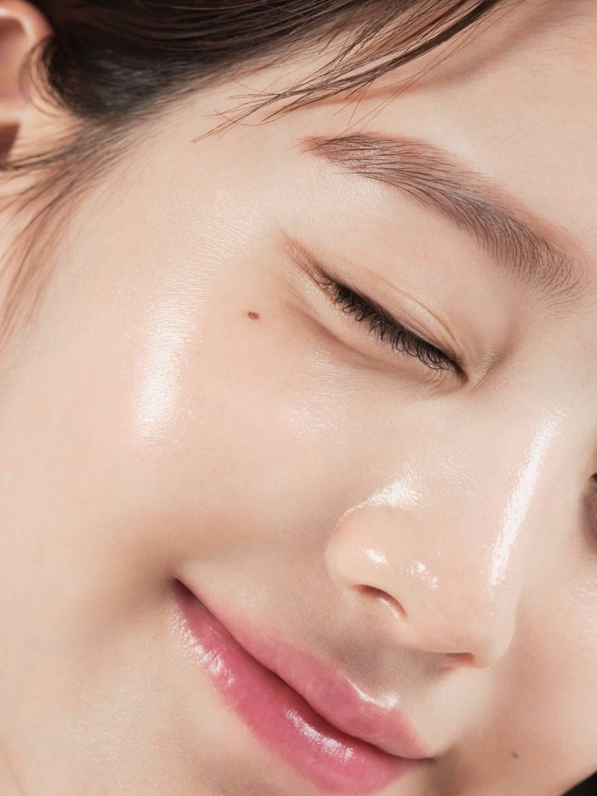 หัตถการงานผิว ฉีดหน้าใส ต้นแบบ Glass Skin วอนยอง IVE